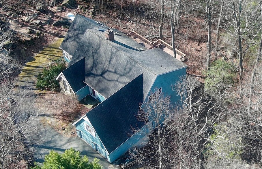 12 Woodin Rd, Kent, CT à vendre - Photo du bâtiment - Image 2 de 11