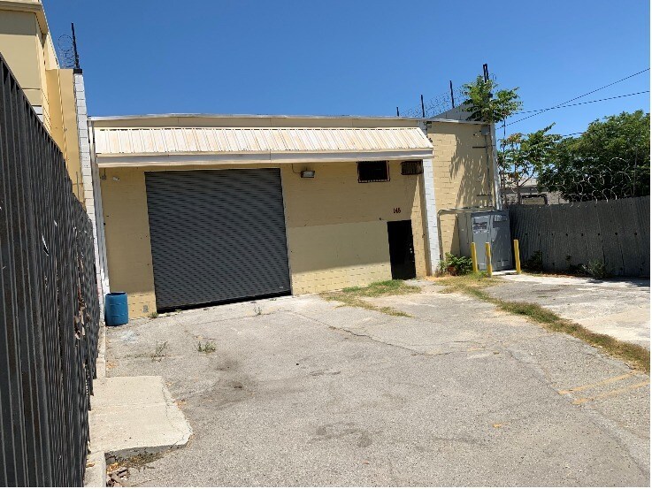 145 E 35th St, Los Angeles, CA à vendre - Photo principale - Image 1 de 6