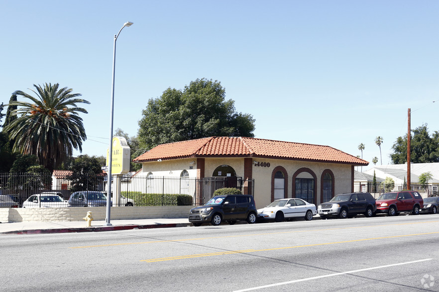 14400 Vanowen St, Van Nuys, CA for sale - Primary Photo - Image 1 of 1