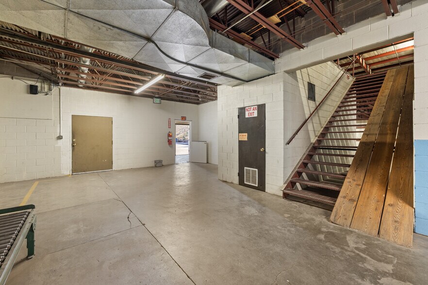 888 Antler Dr, Casper, WY à vendre - Photo du bâtiment - Image 3 de 54