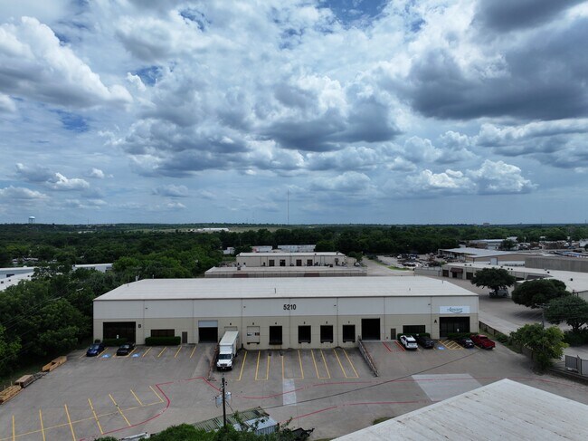 More details for 5210 Airport Fwy, Haltom City, TX - Industrial for Lease