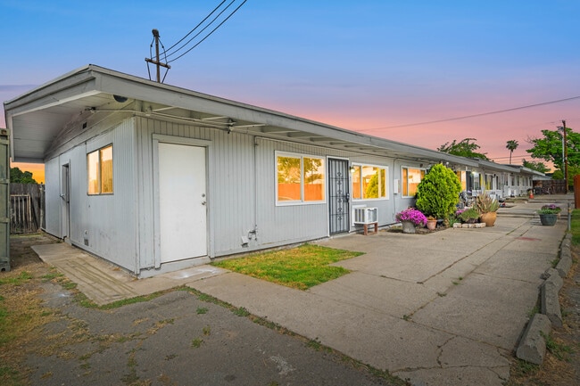 More details for 2605 Albatross Way, Sacramento, CA - Multifamily for Sale