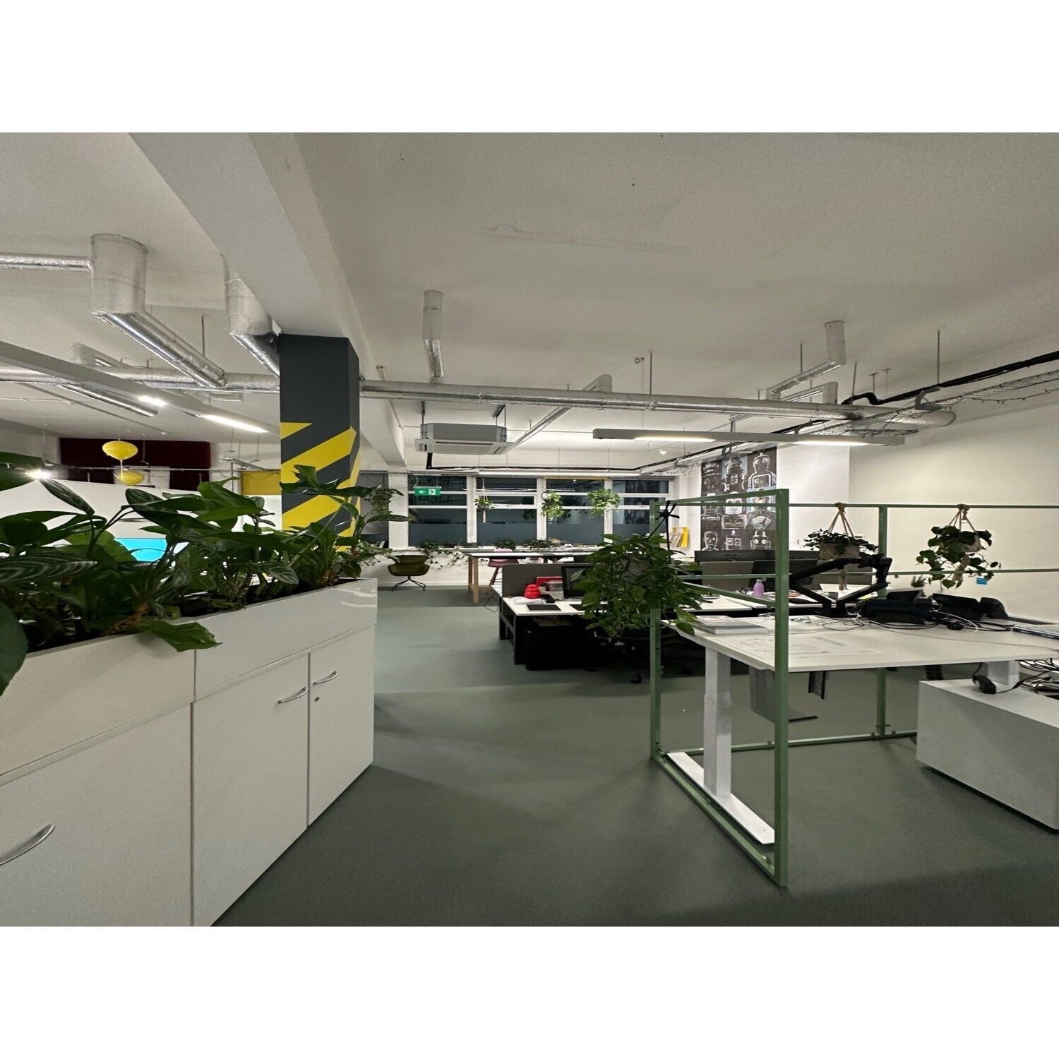 17 Stanley St, Manchester for lease Interior Photo- Image 1 of 2