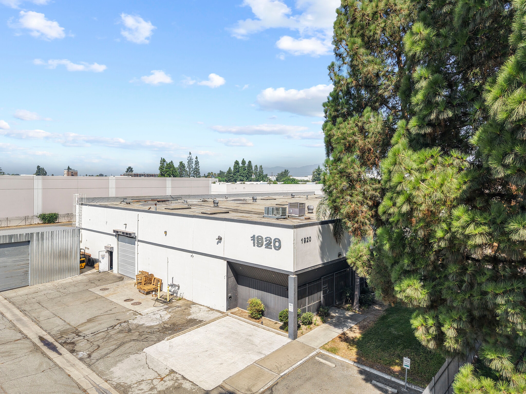 1920 S Augusta Ct, Ontario, CA for lease Primary Photo- Image 1 of 34