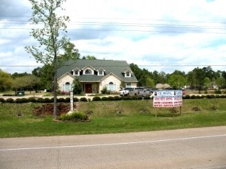 701 N Loop 336 E, Conroe, TX à louer - Photo du bâtiment - Image 3 de 6