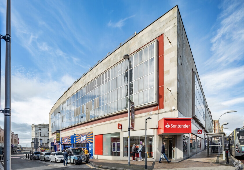 20-36 Church St, Blackpool for lease - Building Photo - Image 2 of 8