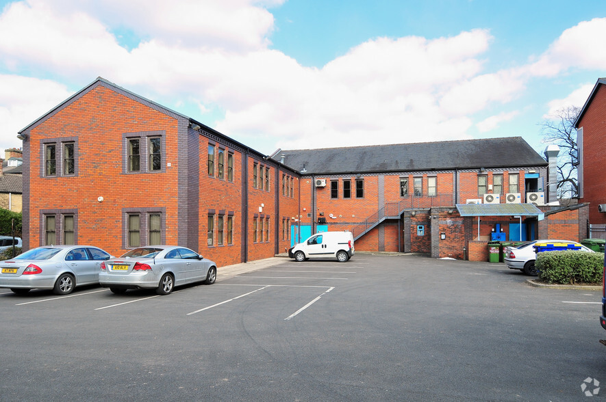 Harrogate Rd, Leeds for lease - Building Photo - Image 2 of 5