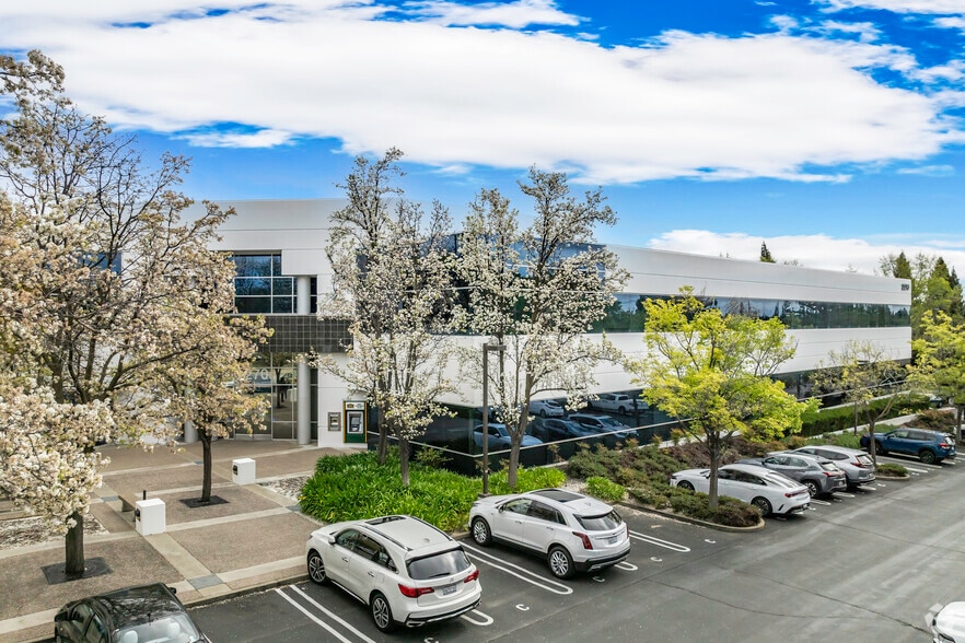 2270 Douglas Blvd, Roseville, CA for sale - Building Photo - Image 3 of 7
