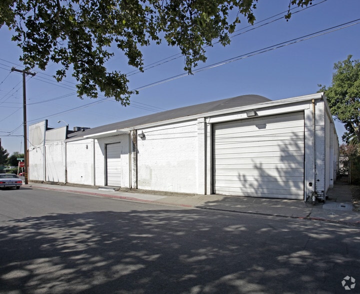 1251 El Camino Ave, Sacramento, CA à louer - Photo du bâtiment - Image 3 de 4