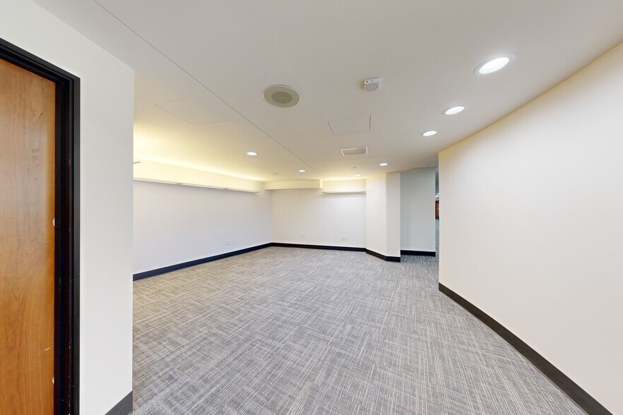 2000 Alameda de las Pulgas, San Mateo, CA à louer - Numérisation 3D de Matterport - Image 2 de 14