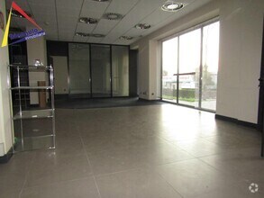 Retail in Segovia, Segovia for lease Interior Photo- Image 2 of 16