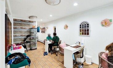 28 Water St, New York, NY for lease Interior Photo- Image 2 of 4