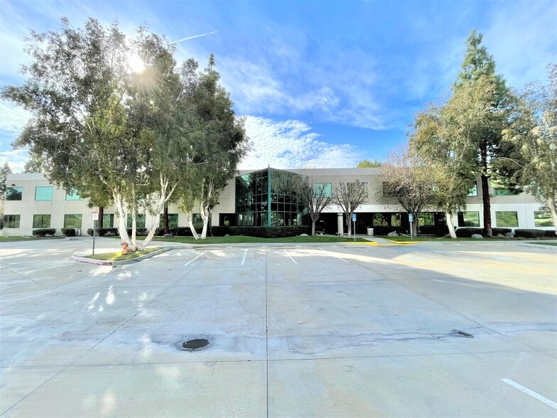 12395 World Trade Dr, San Diego, CA for lease - Building Photo - Image 3 of 4