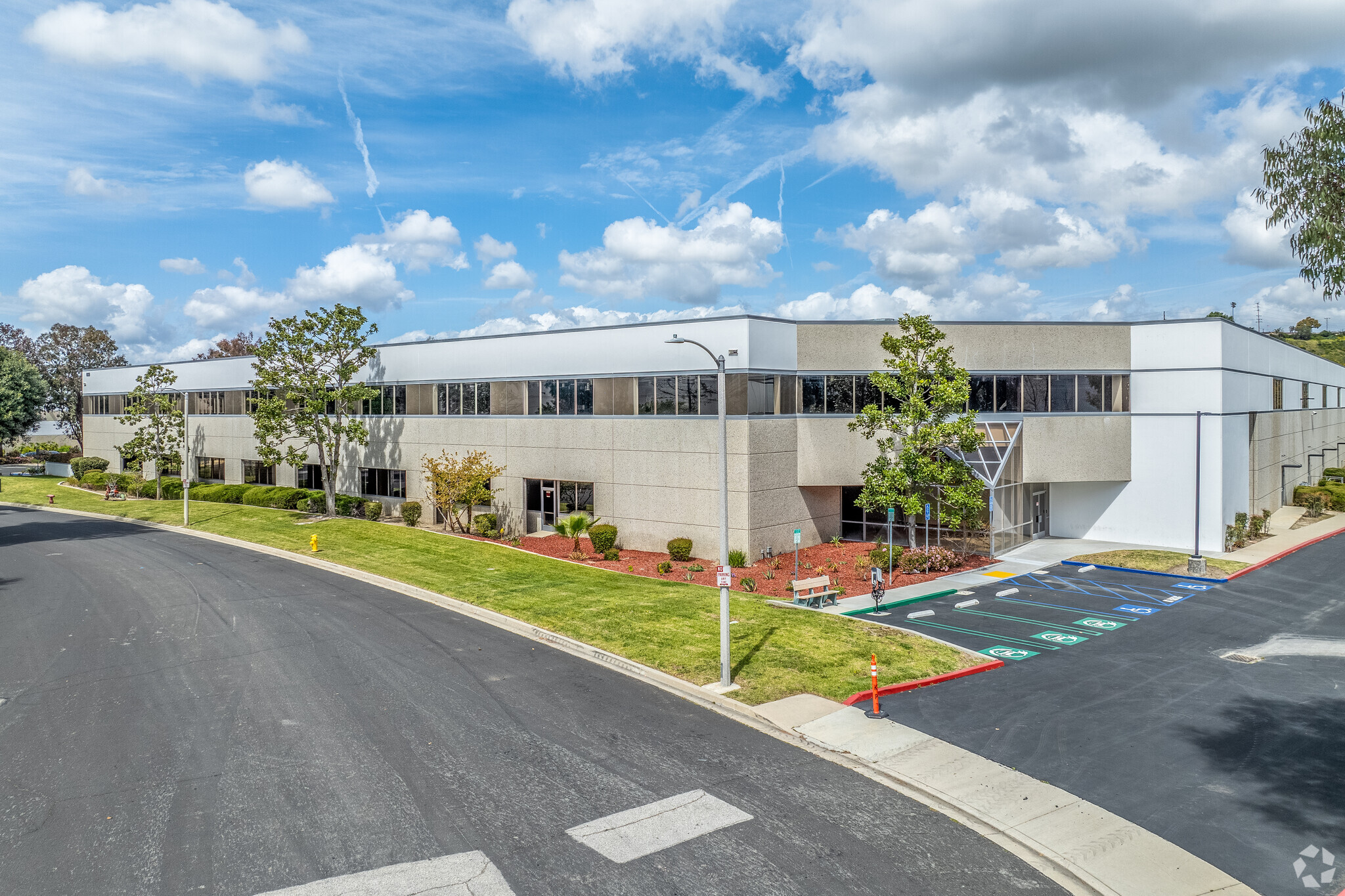 609 Science Dr, Moorpark, CA for sale Primary Photo- Image 1 of 1