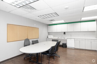 6070 Gateway Blvd E, El Paso, TX for lease Interior Photo- Image 2 of 5