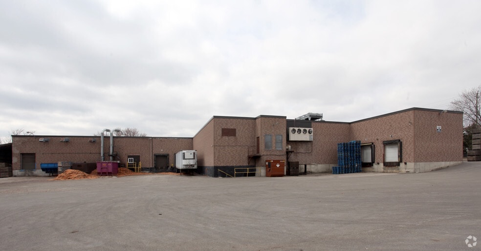 355 Dissette St, Bradford West Gwillimbury, ON for lease - Building Photo - Image 3 of 4