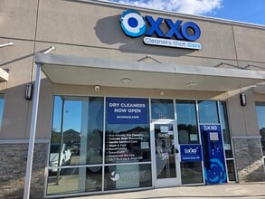 25031 Westheimer Pky, Katy, TX à louer Photo du bâtiment- Image 1 de 7