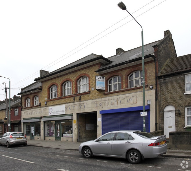 42-44 High St, Swanscombe for lease - Building Photo - Image 2 of 3