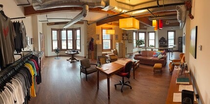 7600-7610 Harwood Ave, Wauwatosa, WI à louer Photo intérieure- Image 2 de 4