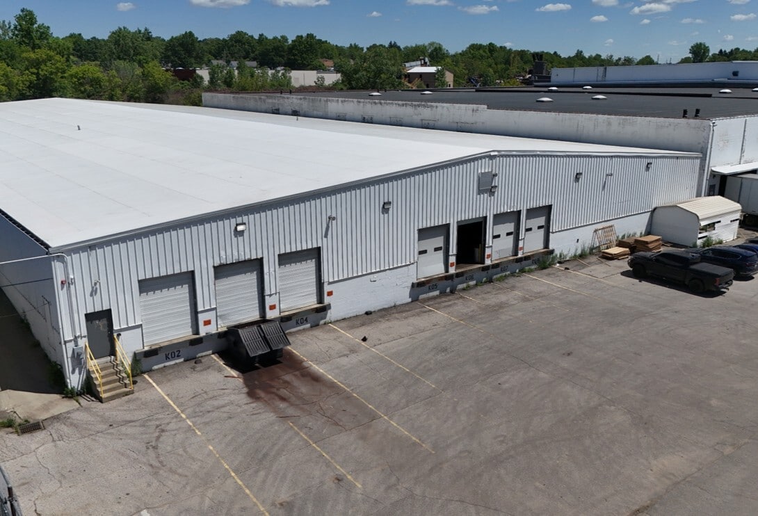 820 Flora Ave, Akron, OH for lease Building Photo- Image 1 of 12