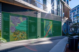 12101 W Olympic Blvd, Los Angeles, CA à louer Photo du bâtiment- Image 1 de 4