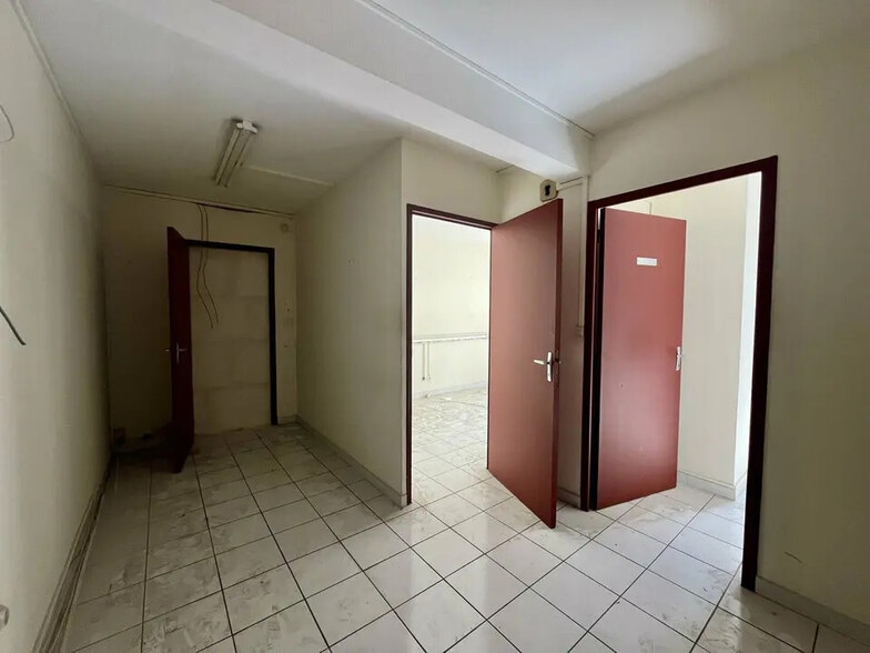 Bureau dans Châteaurenard à vendre - Photo intérieure - Image 2 de 4