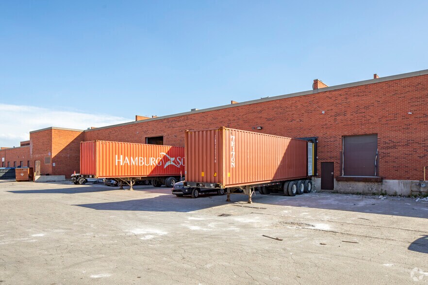 1515 Britannia Rd E, Mississauga, ON à louer - Photo du bâtiment - Image 2 de 3