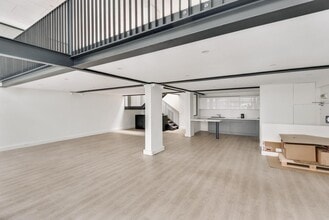 6 Rue Du Docteur Laurent, Paris for sale Interior Photo- Image 1 of 7