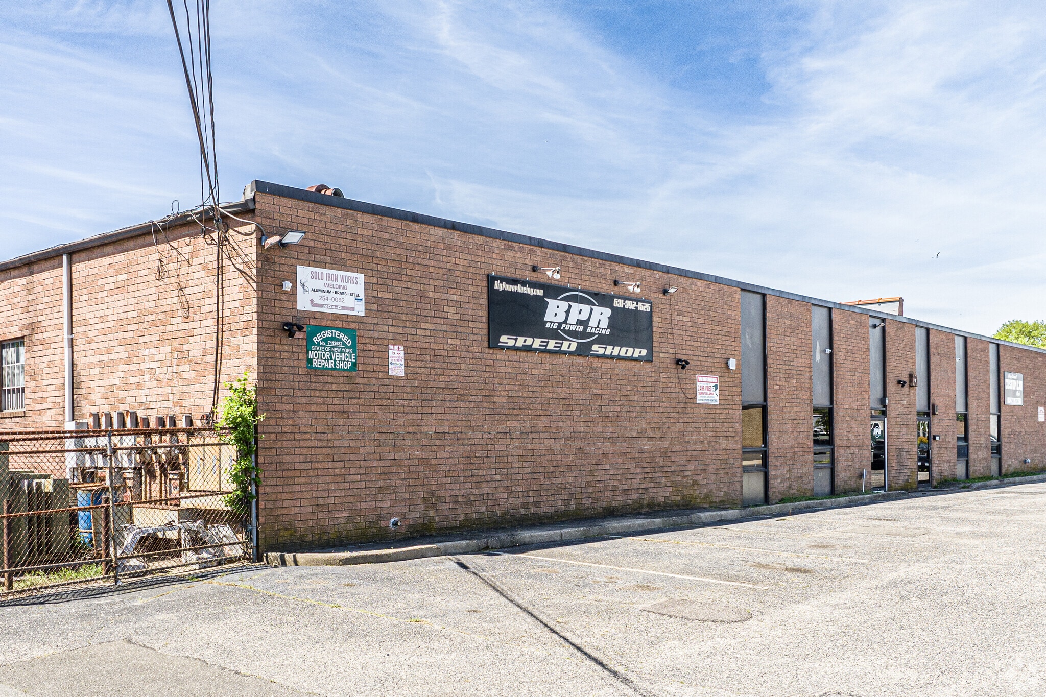 194-204 N Fehr Way, Bay Shore, NY for lease Primary Photo- Image 1 of 10