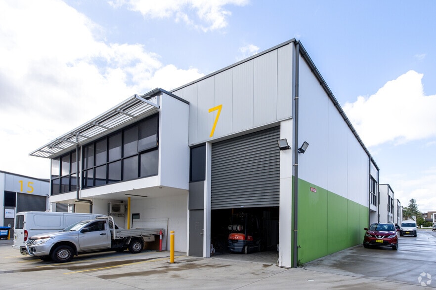 8 Queen St, Revesby for sale - Building Photo - Image 2 of 5