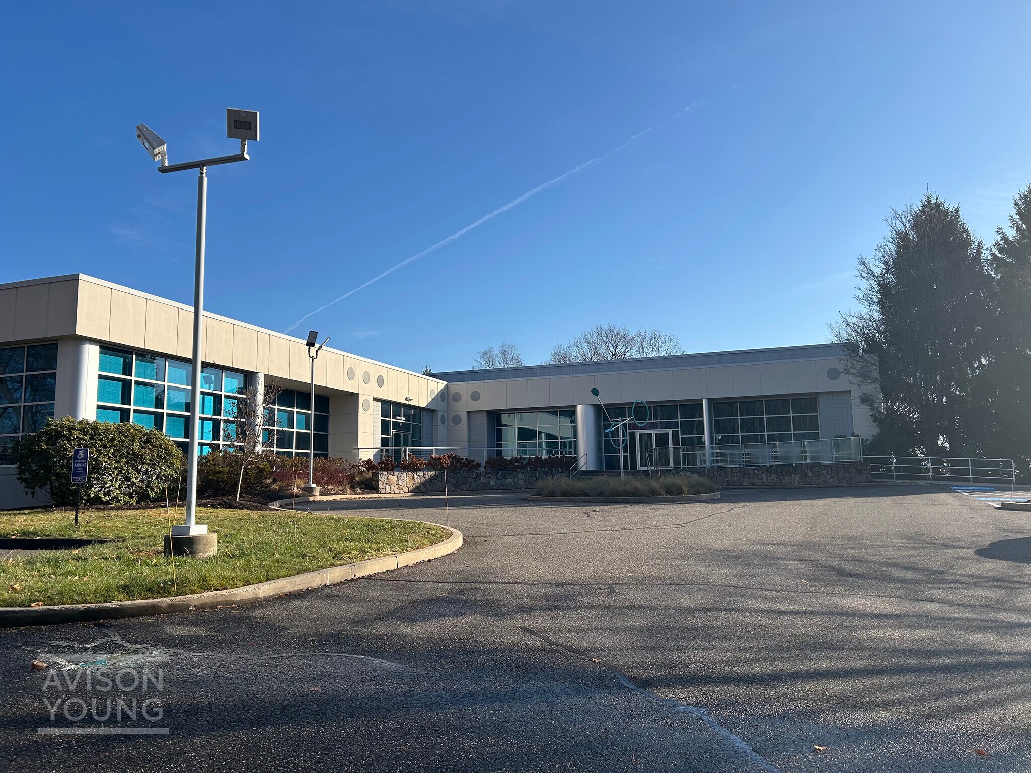 1 Parrott Dr, Shelton, CT à vendre Photo du bâtiment- Image 1 de 1