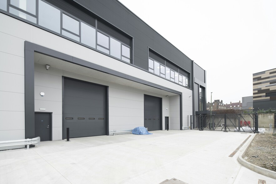 35 Pensbury Pl, London for lease - Building Photo - Image 2 of 8