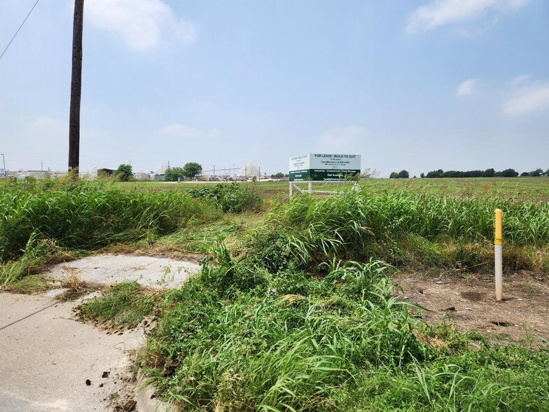 3801 Windmill Rd, Cleburne, TX for sale - Building Photo - Image 3 of 24