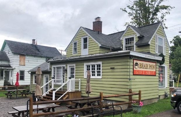 219 Broad St, Salamanca, NY à vendre - Photo du bâtiment - Image 3 de 38