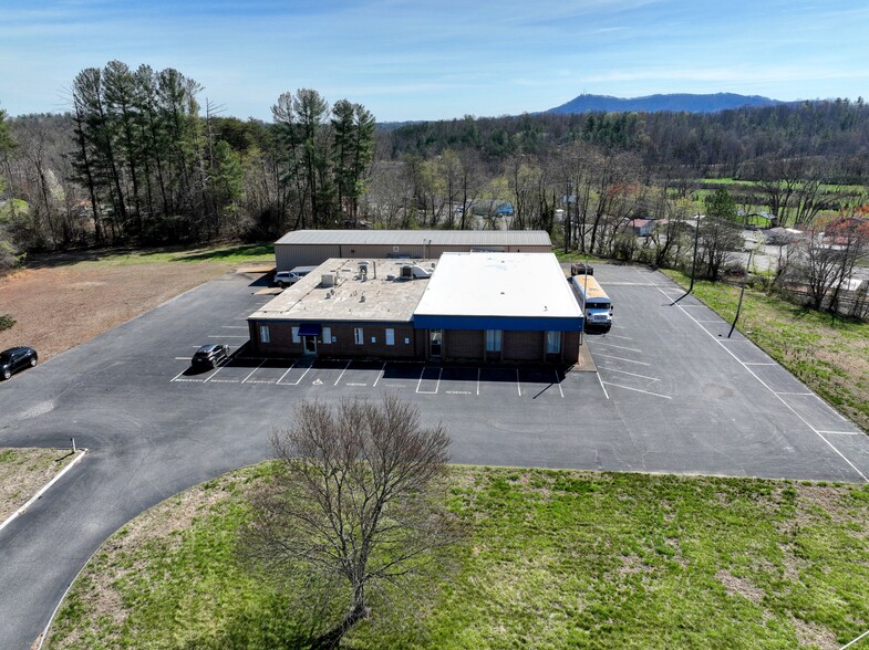 315 Burke Dr, Morganton, NC for sale - Building Photo - Image 2 of 18