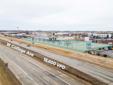 W College Ave, Appleton, WI for lease - Building Photo - Image 2 of 6