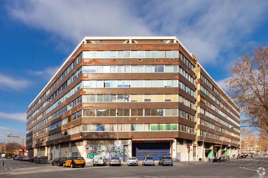 Office in Barcelona, Barcelona for lease - Primary Photo - Image 1 of 3