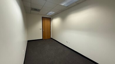 24404 S Vermont Ave, Harbor City, CA for lease Interior Photo- Image 1 of 2