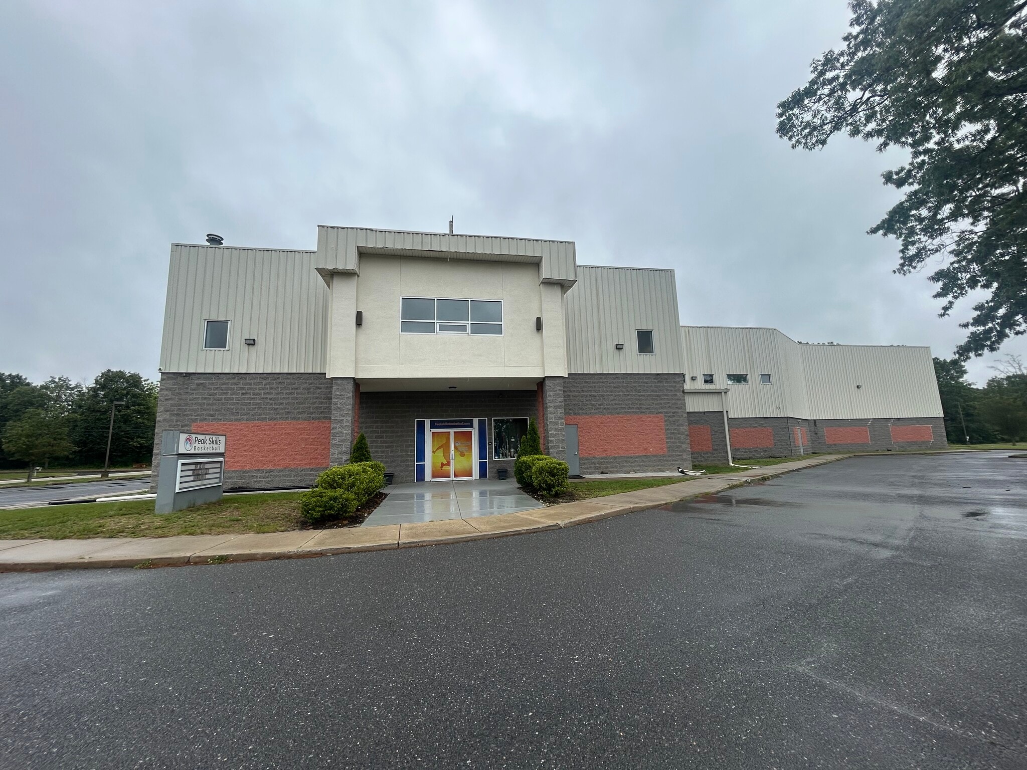 1039 Industrial Dr, West Berlin, NJ for sale Building Photo- Image 1 of 11