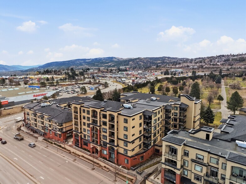 765 McGill Rd, Kamloops, BC à vendre - Photo du bâtiment - Image 2 de 18