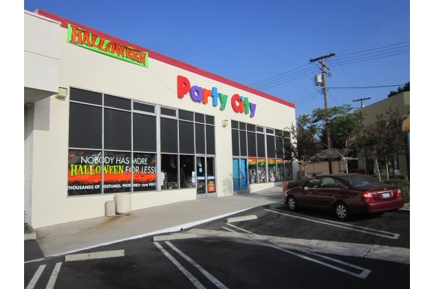 2011 N Hollywood Way, Burbank, CA for lease - Building Photo - Image 3 of 4