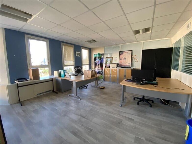 Bureau dans Noisy-le-Grand à vendre - Photo intérieure - Image 2 de 11