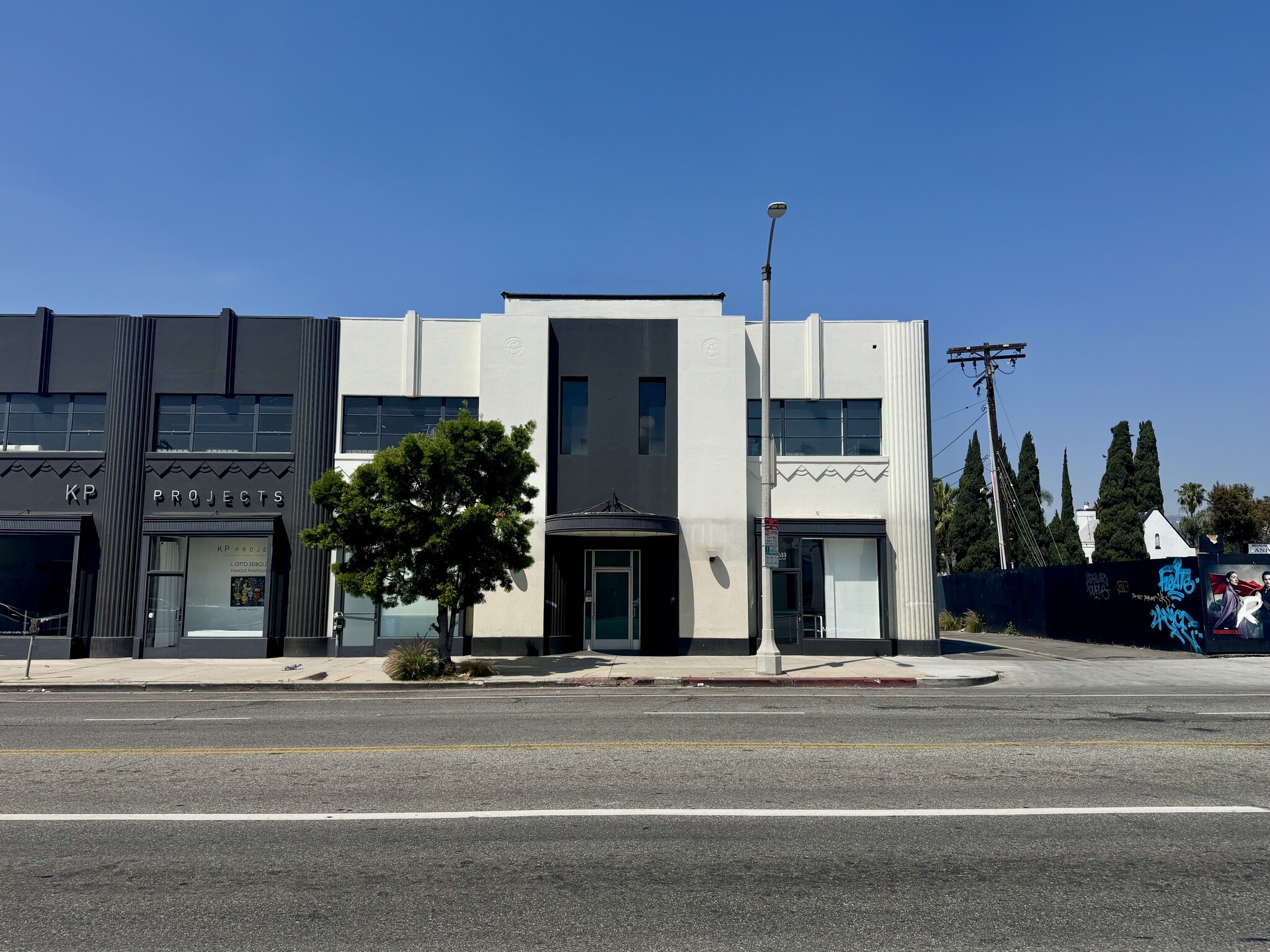 633 N La Brea Ave, Los Angeles, CA for lease Building Photo- Image 1 of 5
