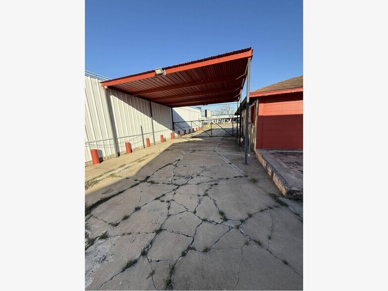 2712 Shaver St, Pasadena, TX à vendre - Photo du bâtiment - Image 2 de 13