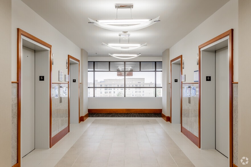 7201 Wisconsin Ave, Bethesda, MD for lease - Lobby - Image 2 of 42