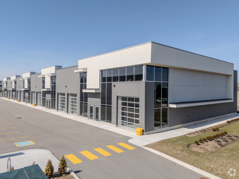 24 Ditton Dr, Hamilton, ON à vendre - Photo principale - Image 1 de 3