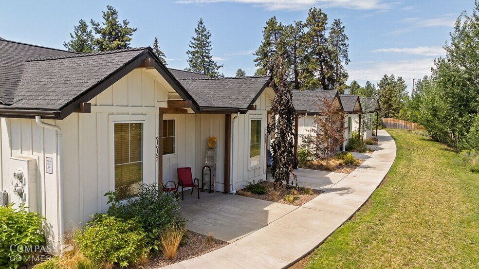 61615 Alstrup Rd, Bend, OR à vendre - Photo du bâtiment - Image 2 de 21