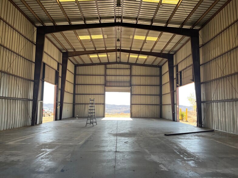 11910 E Iron King Rd, Humboldt, AZ à louer - Photo du bâtiment - Image 3 de 4
