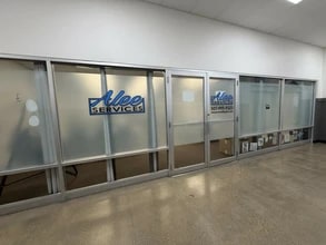 1400 E Madison Ave, Mankato, MN for lease Interior Photo- Image 1 of 5