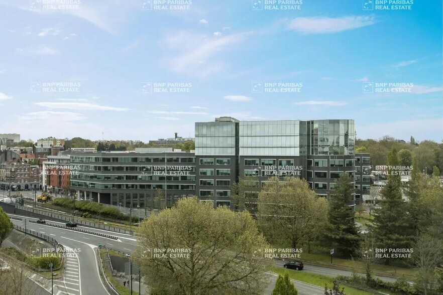 2 Avenue De Kaarst, La Madeleine à louer - Photo du bâtiment - Image 3 de 11